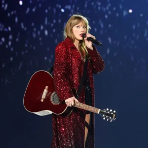 setlist-night-2-red-sequin-coat