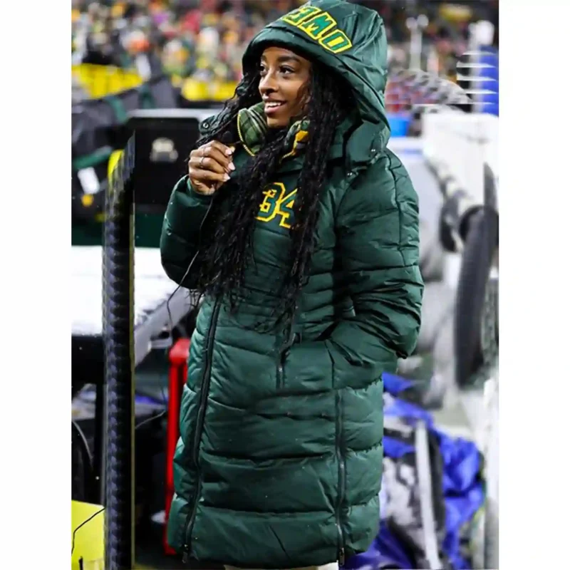 simone-biles-packers-green-puffer-coat